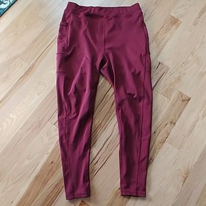Like new burgundy leggings with side pockets